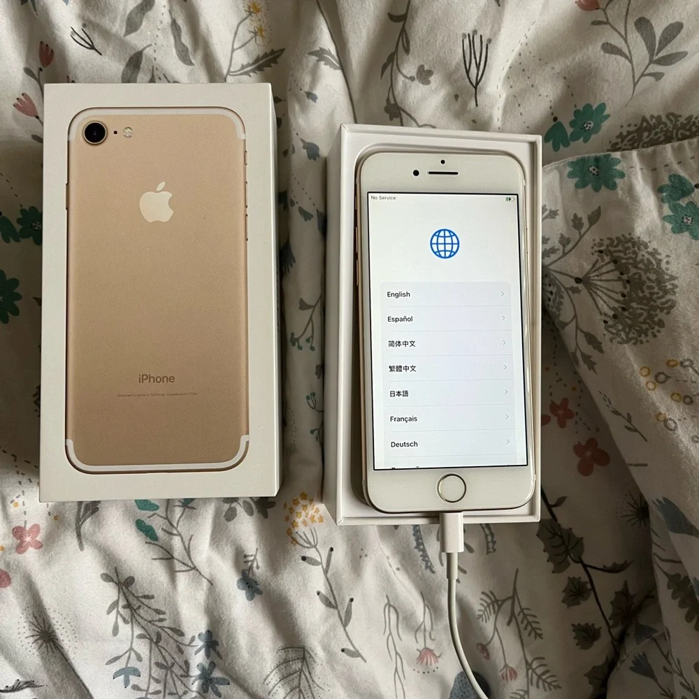 Apple iPhone - Elegant Gold